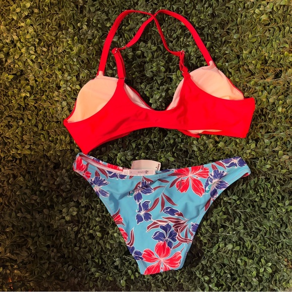 Cupshe Red and Blue Bikini with Tropical Flair - Picture 5 of 6